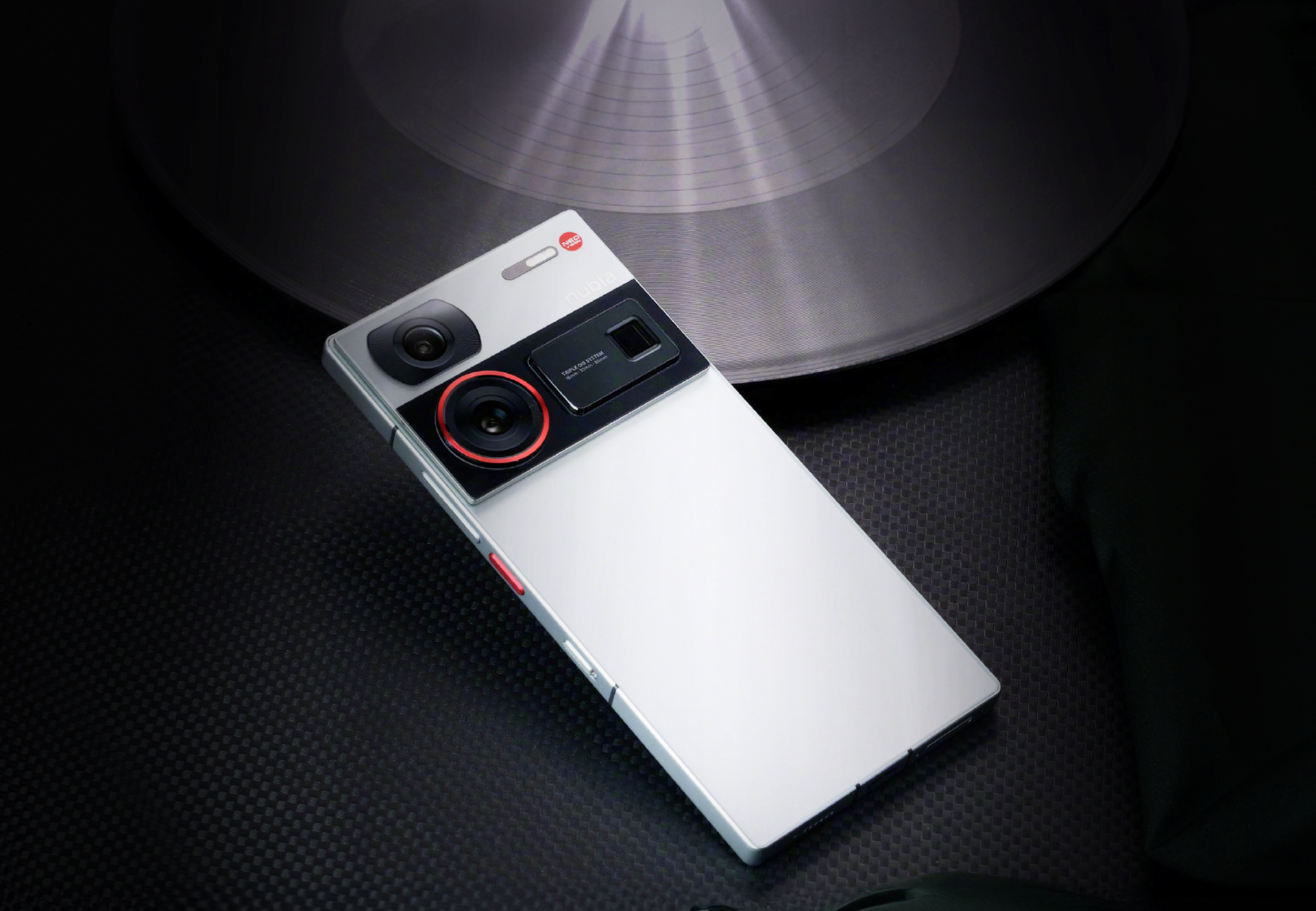 Spotlight de los Medios sobre el nubia Z60 Ultra